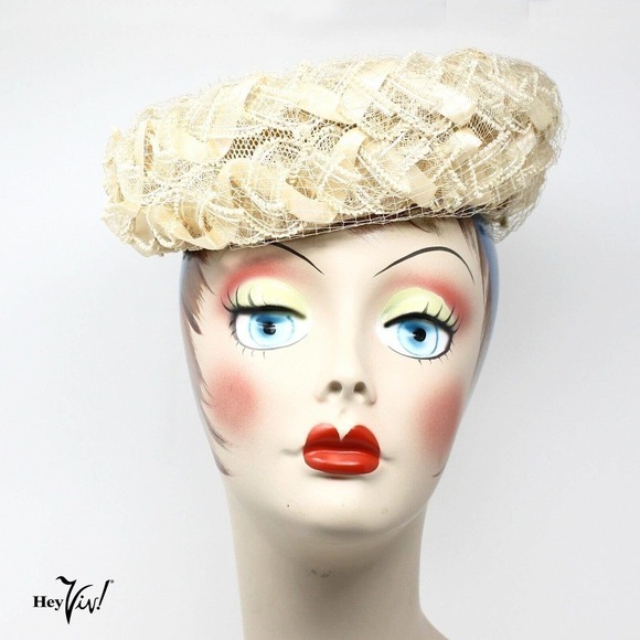 Vintage 1950s Ivory Cream Woven Mesh Ribbon Pillbox Hat with Veil - Hey Viv - Picture 1 of 6